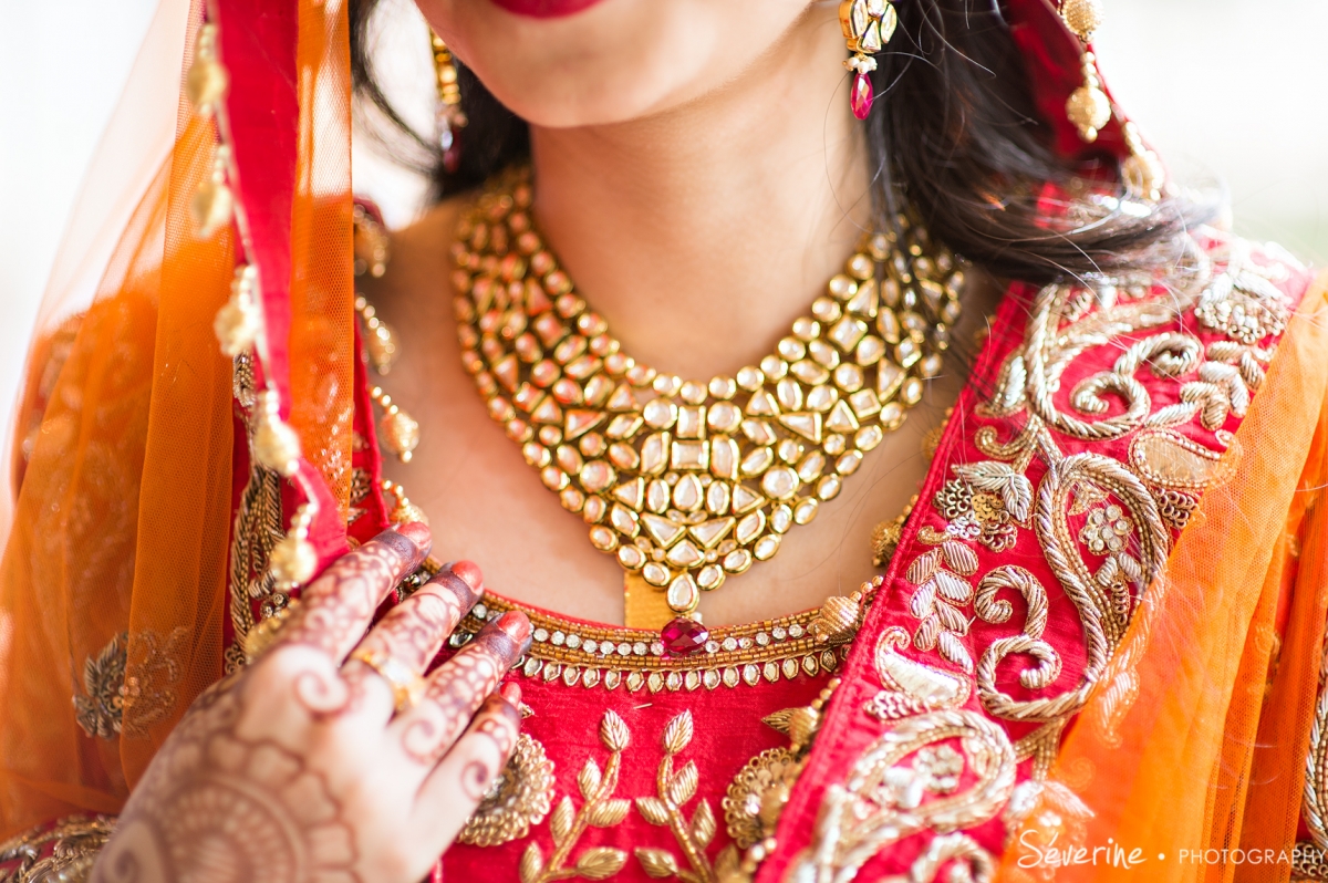 Pin by Kiran08 on vibe🪐🤟🏽 | Bride photos poses, Bridesmaid poses, Indian  wedding photos